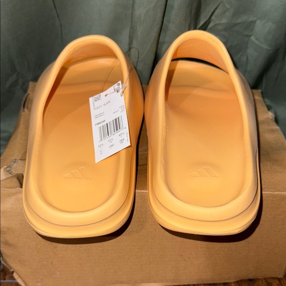 Orange Yeezy Slides - Picture 4 of 13